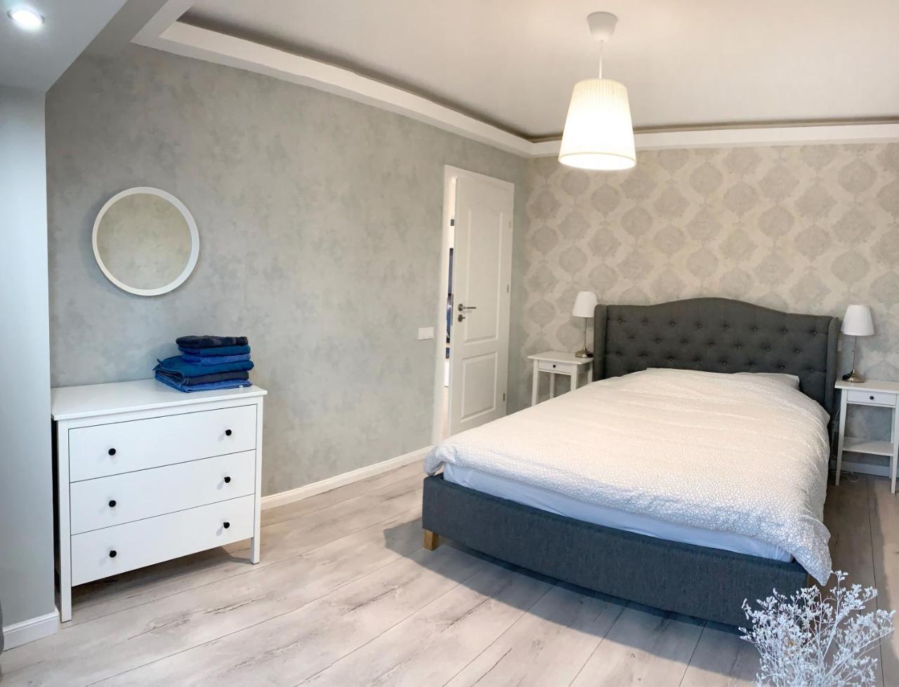 Zebra'S House Apartment บูคาเรสต์ ภายนอก รูปภาพ