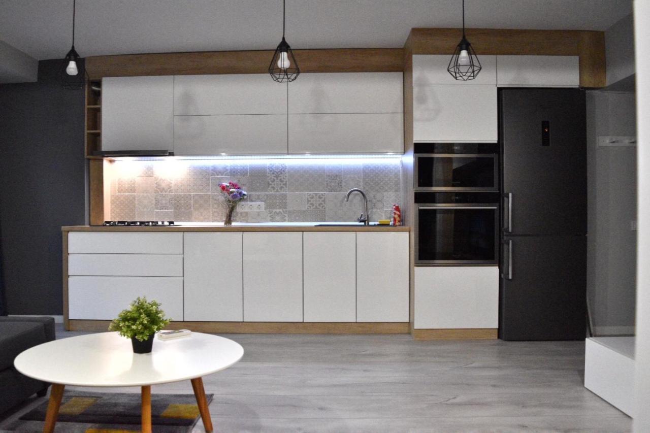 Zebra'S House Apartment บูคาเรสต์ ภายนอก รูปภาพ